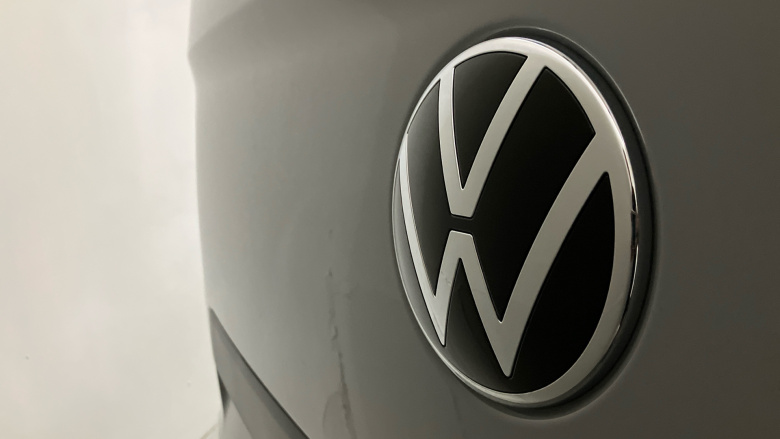 Volkswagen Transporter T32 Lwb Electric 160kW 65kWh Commerce Pro Kombi Van Auto